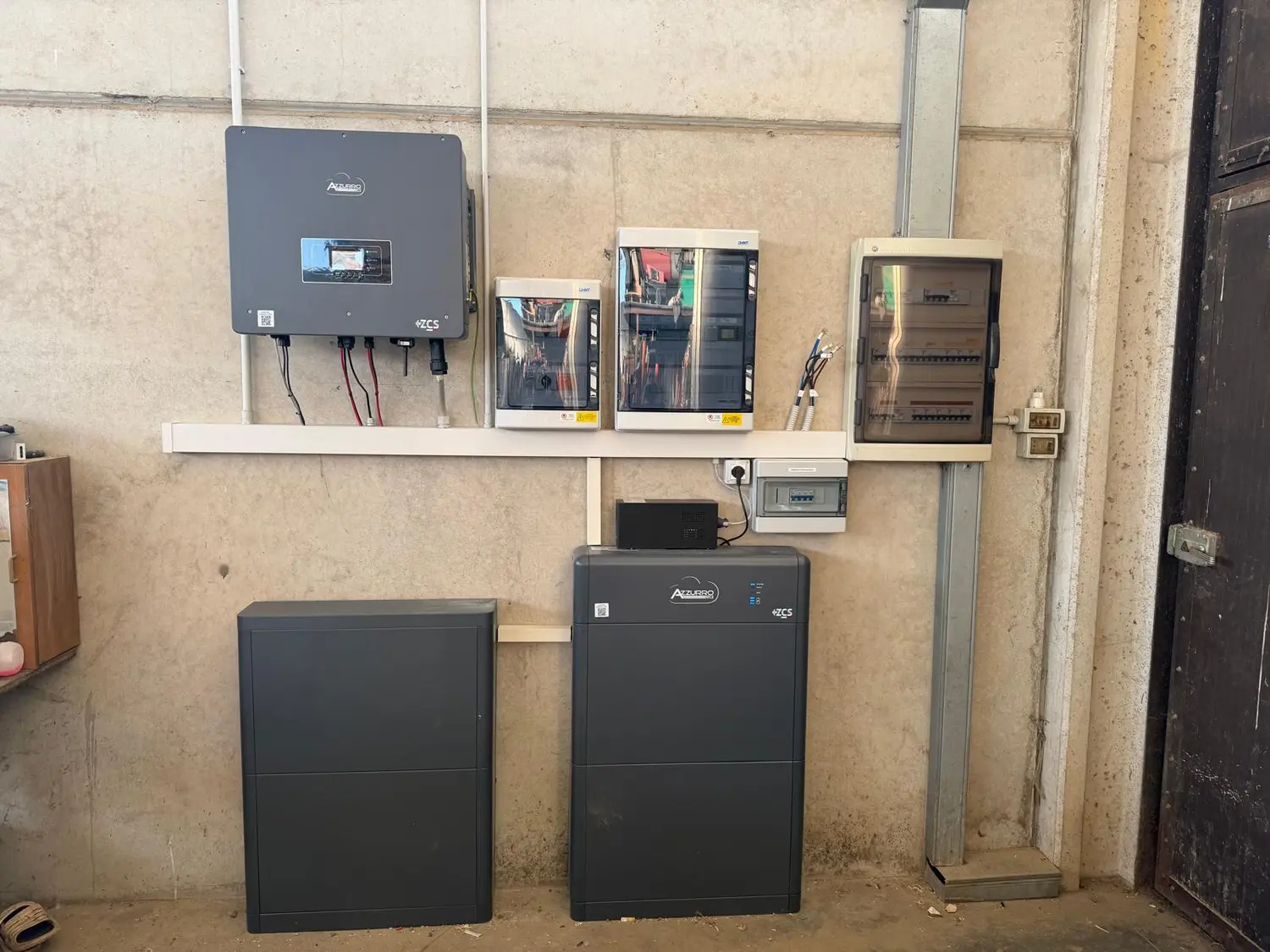 Inverter e sistema di accumulo ZCS Azzurro dell’impianto agricolo